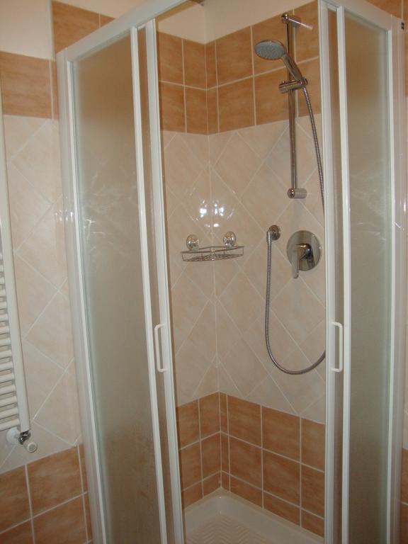Appartamento Marina Marina Di Carrara Rum bild